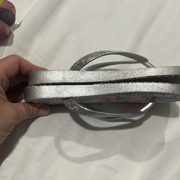 Girls flip flop duo 10-11 and 11-12 to carry u all the way through summer guc - Picture 7 of 8